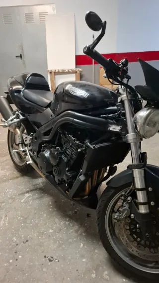 Triumph Speed Triple 995i - Piezas o Entera