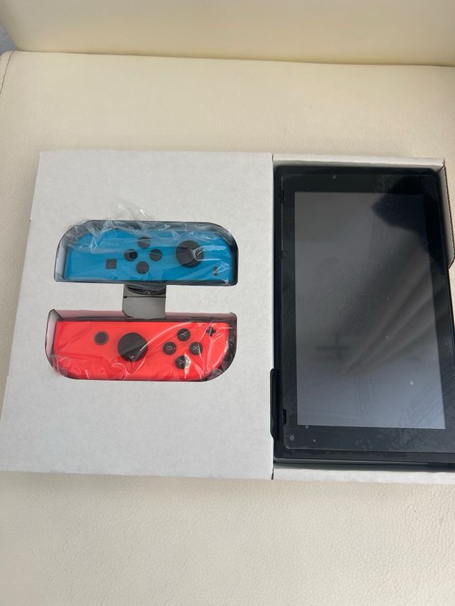 Nintendo Switch Consola 32GB Azul/Rojo Neón
