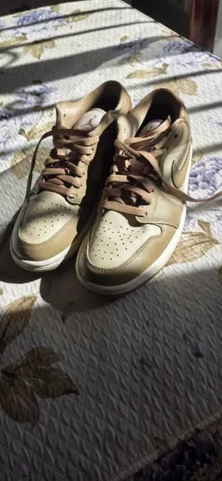 Scarpe Nike Jordan Beige Nuove