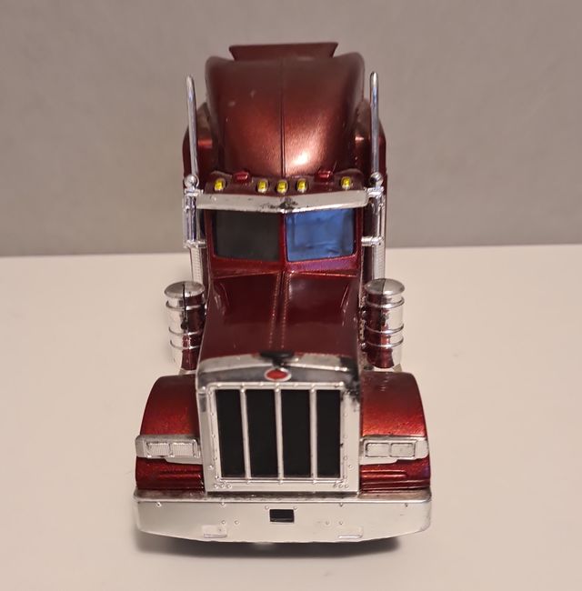 Camion Peterbilt con Rimorchio