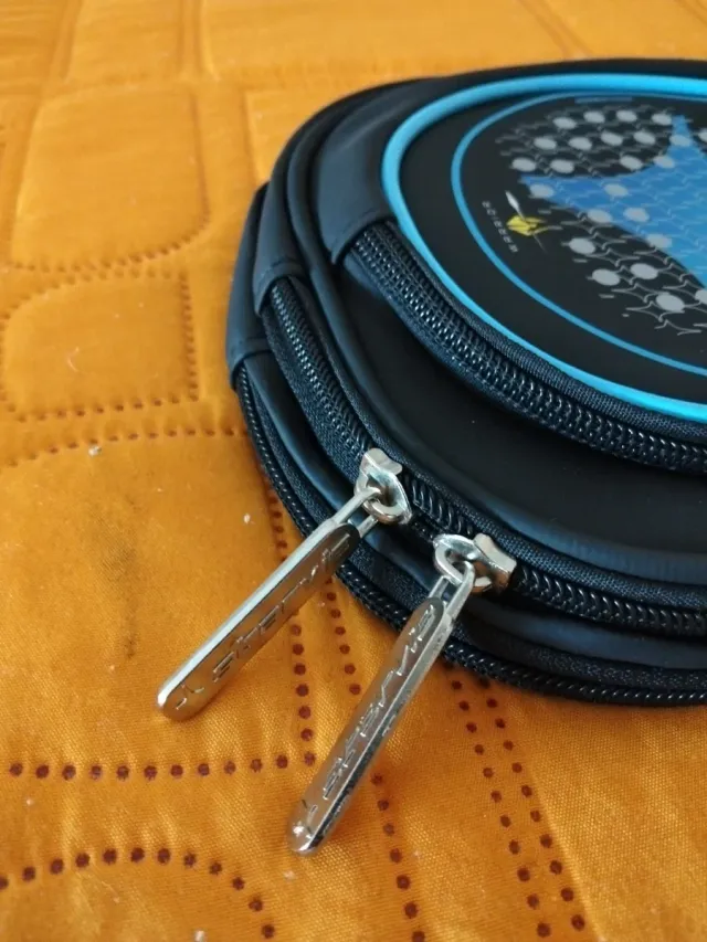 Neceser Starvie Padel Negro y Azul