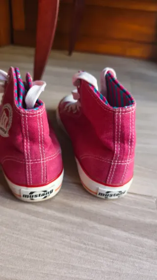 Zapatillas Mustang rosas tipo Converse