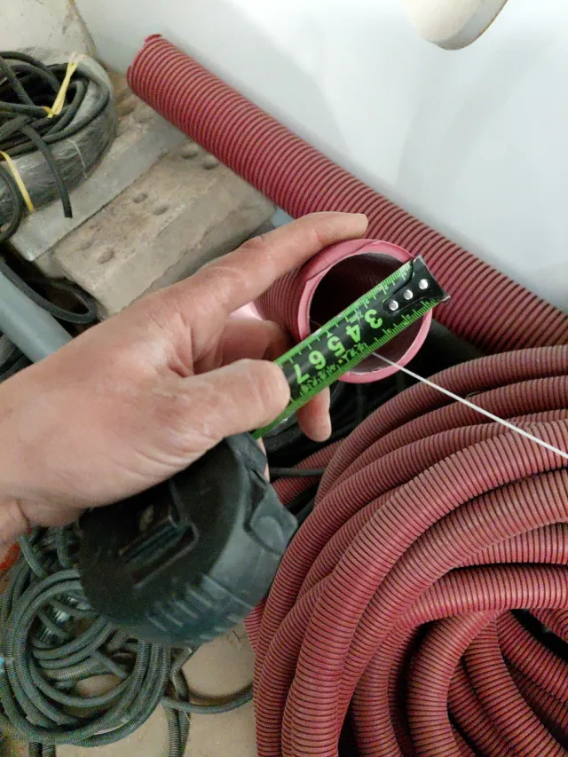 Tubo corrugado electricista rojo