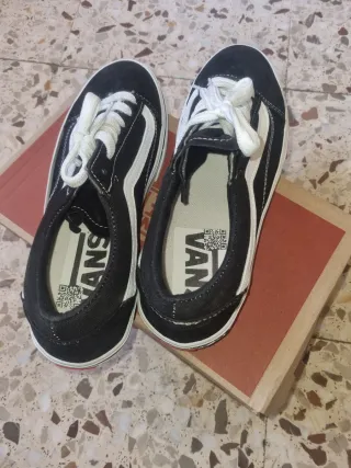 Zapatillas Vans Negras Talla 41.5 Nuevas