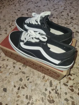 Zapatillas Vans Negras Talla 41.5 Nuevas