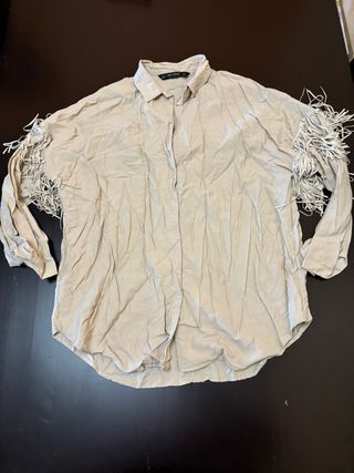 Camisa Zara flecos Talla M