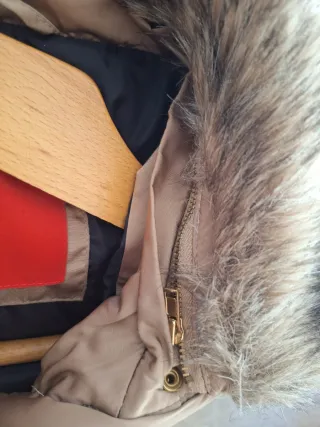 Abrigos Negro y Beige acolchado con cinturón XS