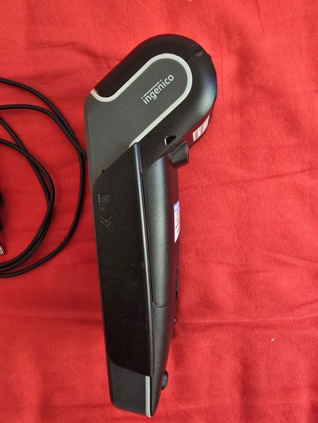 Datáfono Ingenico con Cargador La Caixa