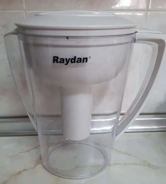Jarra filtradora de água Raydan transparente