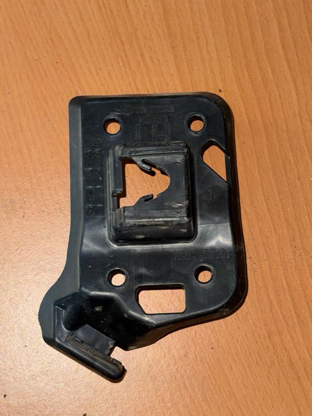 Soporte Parachoques Delantero KSD450161