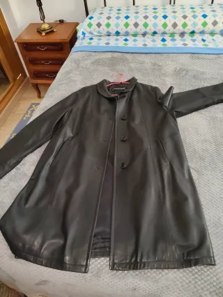 Abrigo de piel negro