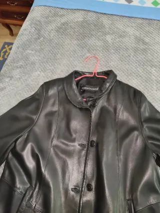 Abrigo de piel negro