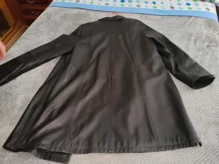 Abrigo de piel negro