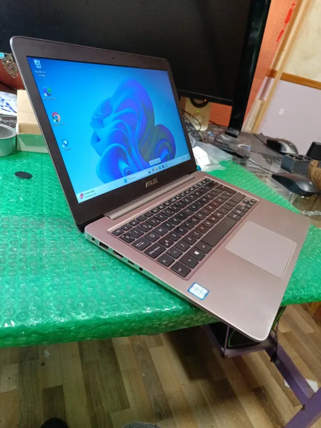 Portatile Asus U310UA Argento in Offerta