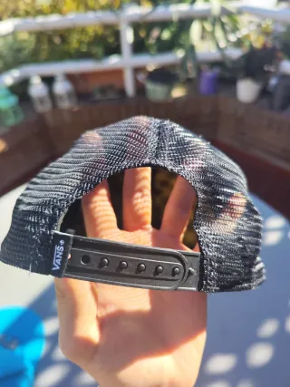 Gorra Vans Checkerboard Trucker Negra y Blanca