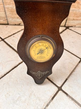 Orologio da parete in legno