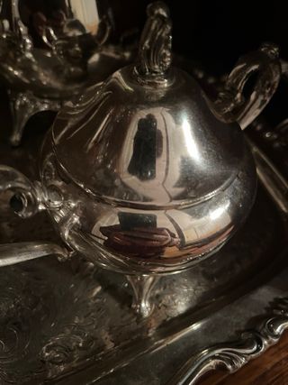 Juego de té de metal plateado