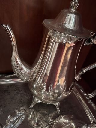 Juego de té de metal plateado