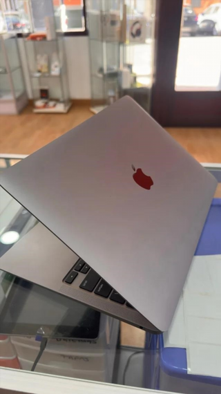 MacBook Air 2020 Gris 512GB 8GB RAM