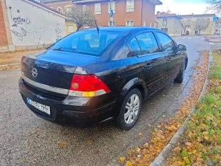 Opel Astra 2012