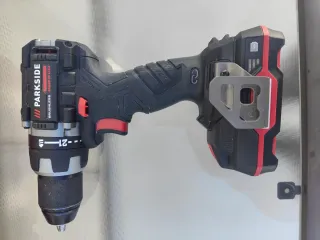 Taladro Parkside Performance con Batería y Cargado