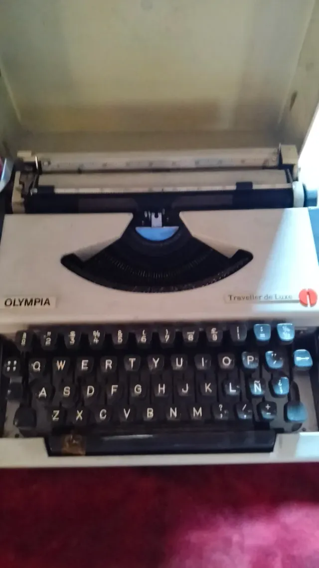 Marco antiguo dorado ovalado, visor de diapositiva