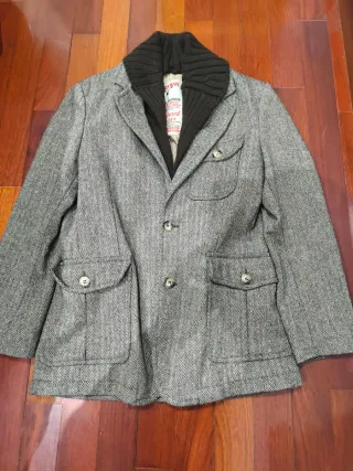 Americana espiga marrón y gris