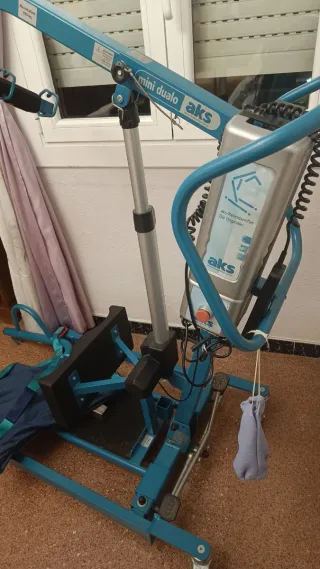 Grua ortopédica bipedestación, elevación, traslado