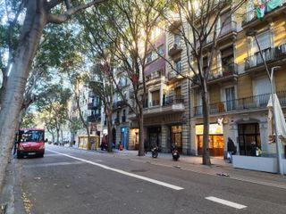 R-7939332 Traspaso Pastelería Heladería/ Obrador