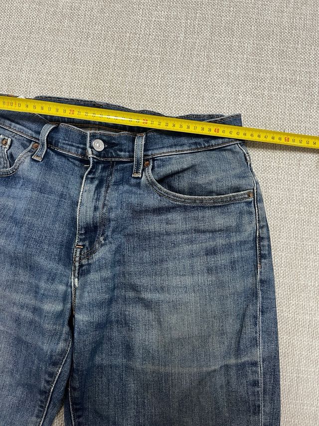 Vaqueros Levi's 32x34 muy buen estado casi nuevo