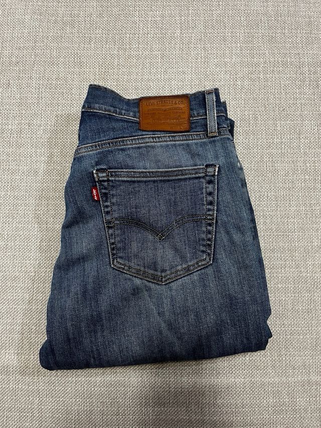 Vaqueros Levi's 32x34 muy buen estado casi nuevo