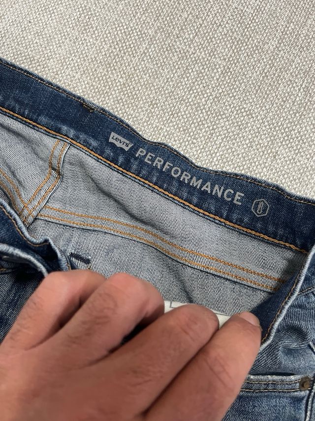 Vaqueros Levi's 32x34 muy buen estado casi nuevo