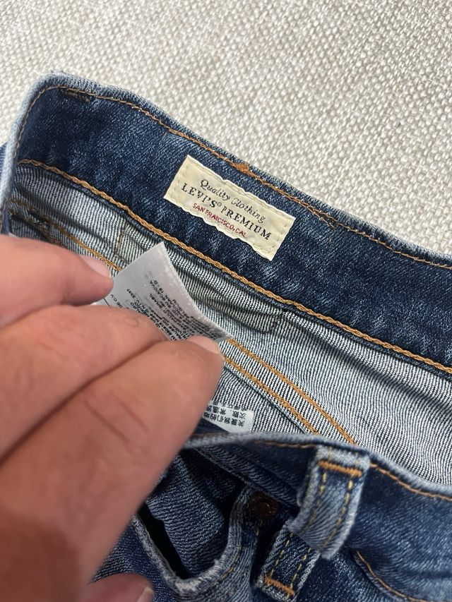 Vaqueros Levi's 32x34 muy buen estado casi nuevo