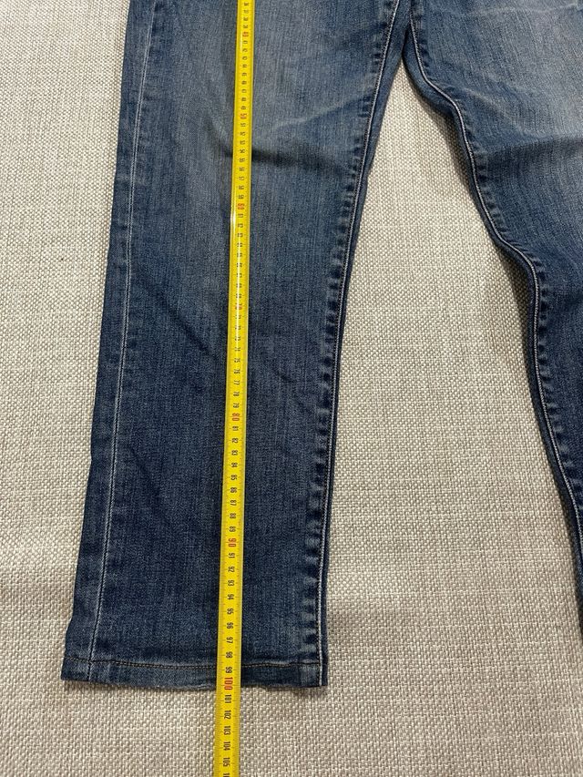 Vaqueros Levi's 32x34 muy buen estado casi nuevo