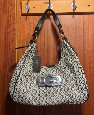 Bolso de asa corta marca Guess nuevo con etiqueta