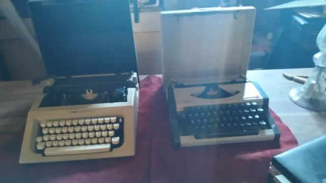 Máquina de escribir Olympia Traveller de Luxe