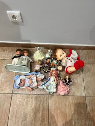 Lote de muñecas antiguas