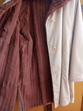 Cappotto Beige con Pelliccia Interna