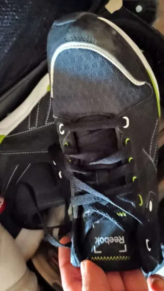 Scarpe ginniche nere e verdi