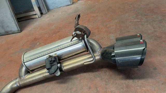 Línea de escape con válvula Panamera