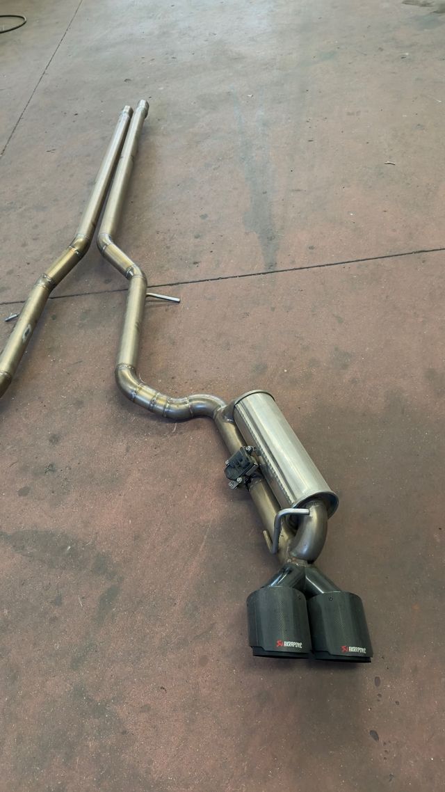 Línea de escape con válvula Panamera