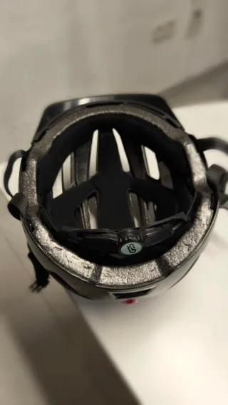 Casco GES City Negro