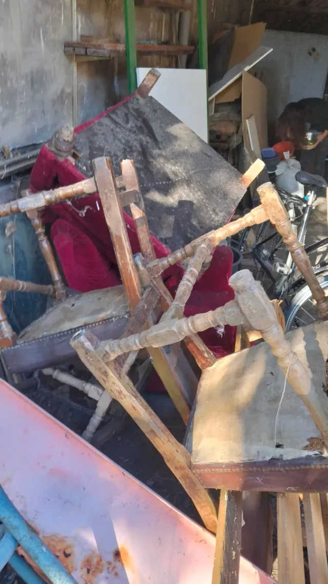 Muebles antiguos madera y tela