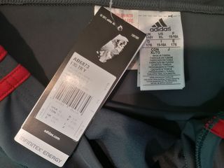 Bañador Adidas Gris Talla XL (15-16 años)