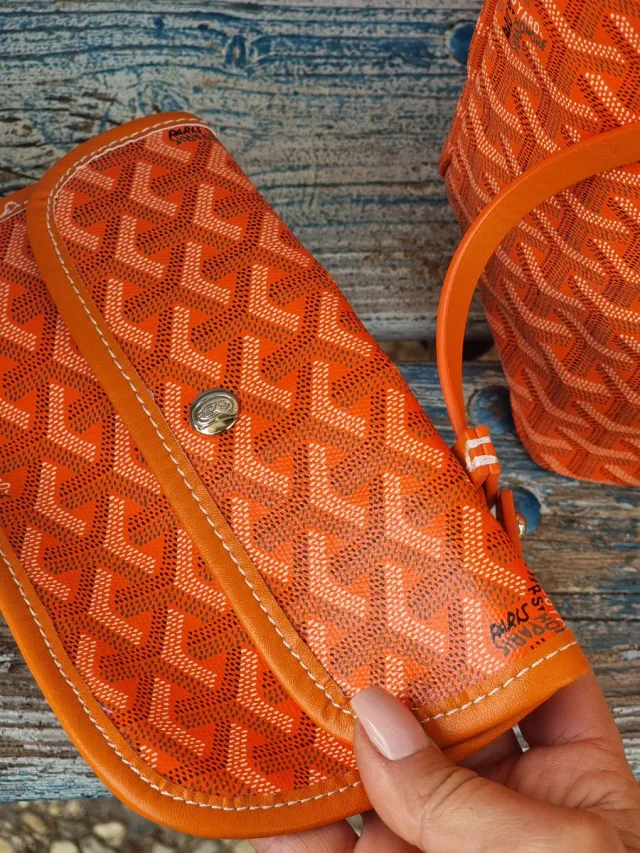 Borsa Tote stile Goyard arancione