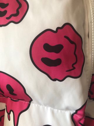 Cazadora SHEIN Talla M Estampado Smiley