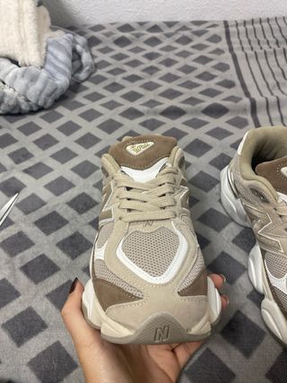 New Balance 9060 Beige/Marrón unisex