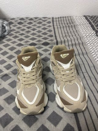 New Balance 9060 Beige/Marrón unisex