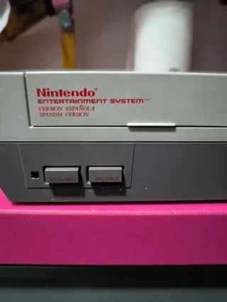 Consola Nintendo Entertainment System 1984