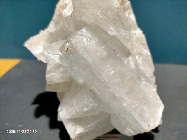 APOFILITE E ESTILBITA MINERALI, POONA, INDIA